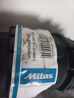 Nová zadní pneu na motorku - 2