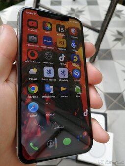 iPhone 11 pro bílý s příslušenstvím - 2