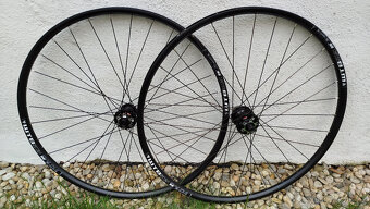 Zapletená kola WTB 29" + Novatec - 2