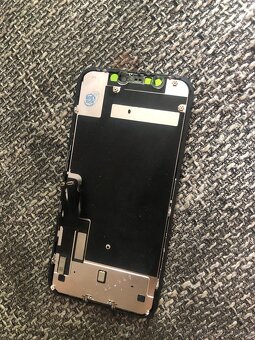 Displej iPhone 11 - 2
