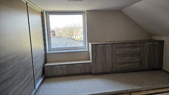 Ložnice s vestavěnou skříní - 2