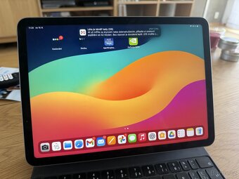 iPad Air M2 128 GB, Wifi space grey + magic keybord - 2