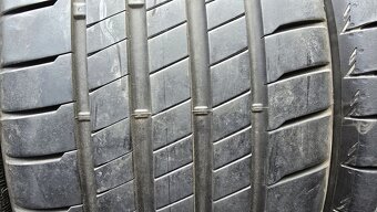 Letní pneu 235/35/19 Bridgestone - 2