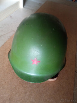 vojenská helma - 2