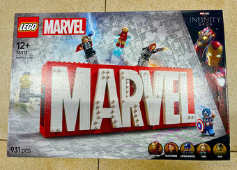 Nové LEGO Marvel 76313 Logo MARVEL a minifigurky - 2