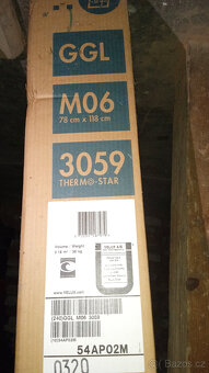 Nové dřevěné střešní okno VELUX s oplechováním- 78x118cm - 2