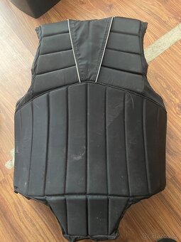 Jezdecká bezpečnostní vesta HKM - 2