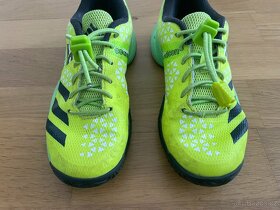 Prodám dětské sálové boty zn. Adidas - 2