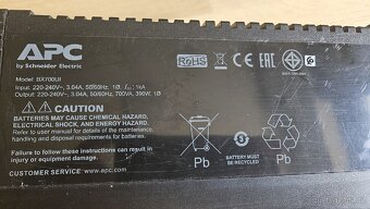 Záložní zdroj UPS APC BX700UI - 2