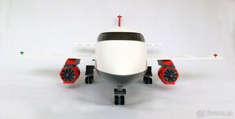 Lego velké letadlo - červenobílé - 2