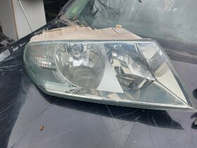 ŠKODA OCTAVIA 2 PŘEDNÍ SVĚTLA - 2