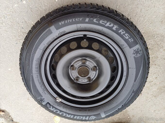 Zimní pneu s disky 195/65/15 rozteč 5x112 - 2