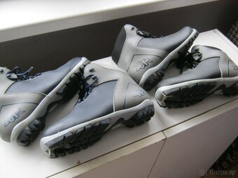 Zánovní boty na běžky GT vel.38 (stélka 24,0cm, černé) - 2