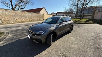 Volkswagen touareg 3,0tdi 170kw - 2