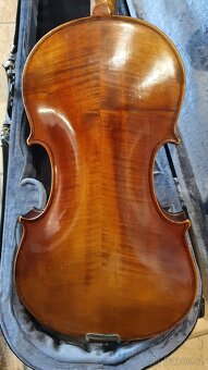 Housle 4/4 - 2
