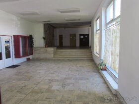 administratívny objekt s parkovaním - 2