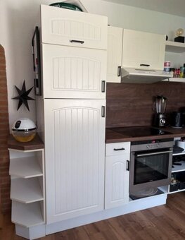 Moderní venkovská kuchyně se spotřebiči,5780 - 2