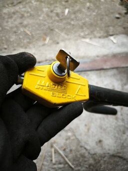 Zámek volantu/páka na volant Master Block - 2