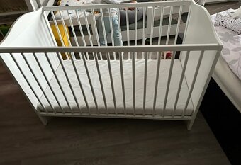 Dětská postýlka i s matraci - 2