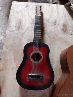 Hudební násroj kytara - 2