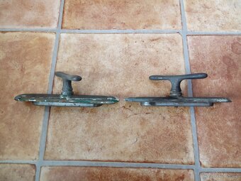 Okenní kování - 2