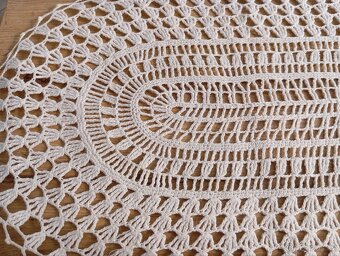 Háčkovaný ubrus, dečka retro - 2