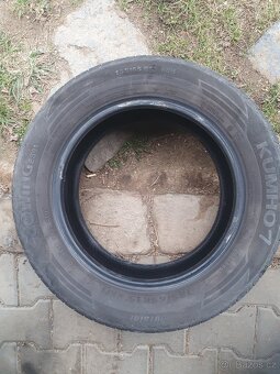 Kumho 185/65/15 - 2