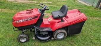 Zahradní traktor traktůrek Castelgarden - 2