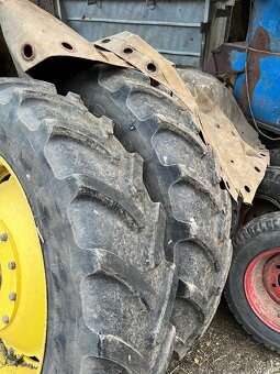 Kultivační kola JohnDeere - 2