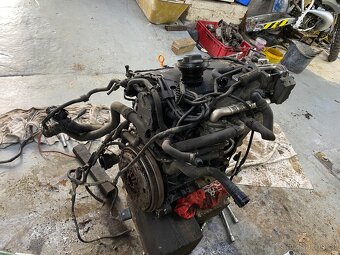 Motor 1.9tdi golf 5 bxe 77kw - 2