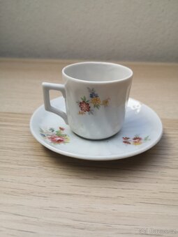 Porcelánový šálek s podšálkem – mini, květinový motiv - 2