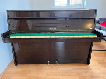 PETROF piano - 2