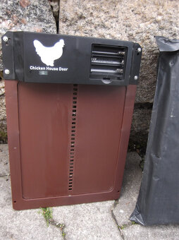 automatická dvířka pro kurník (slepičky) ChickenDoor - 2