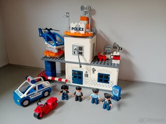 Lego Duplo policejní stanice - 2