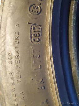 2 ks letních pneu Pirelli 205/55/16 - 2