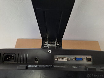 Dell LCD monitor 22" (DVI, VGA) - 2