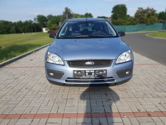 Ford Focus Kombi 1.6i benzín - 2