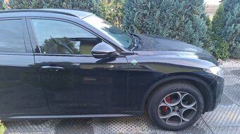 Alfa romeo Stelvio - 2