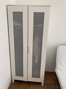 Prodám nábytek - pohovka, postel, skříň - 2