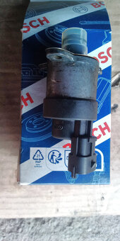 Regulátor tlaku paliva BOSCH 0 928 400 726 - 2