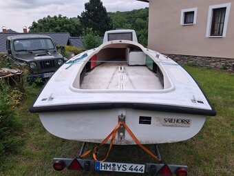 Plachetnice/ rybářský motorový člun - 2