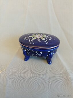 Porcelánová dóza - 2