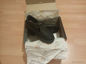 Nová pracovní obuv Panda - 2