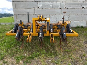 Prodej hloubkového kypřiče McConnel 3000 - 2