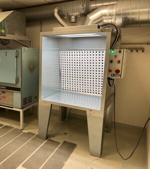 Stříkací lakovací stěna - odsávací box - 2