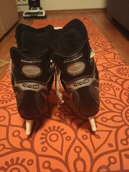 Dětské lední brusle CCM vel. 35 - 2