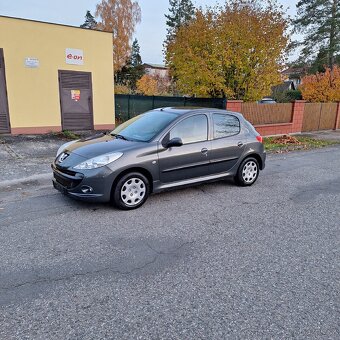 Peugeot 206+ Trendy 1,1i Dovoz Rakousko najeto 76t.km. - 2