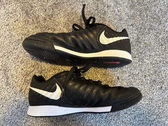 Sálovky Nike vel.34 - 2