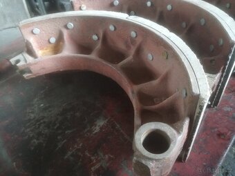 Čelist brzdová přední T 148 TATRA - nová - 2