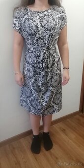 KRÁSNÉ ŠATY VEL. L/XL - 2